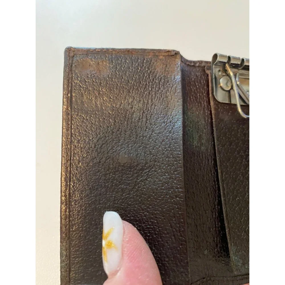 Gucci Classic Monogram Key Case Authentic - Picture 4 of 15